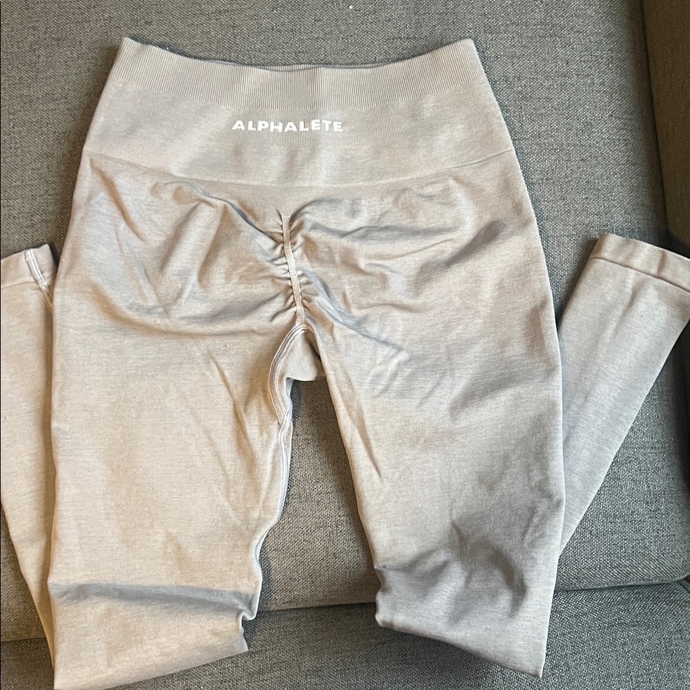 Alphalete Woman’s Size Medium Storm Gray Amplify Leggings